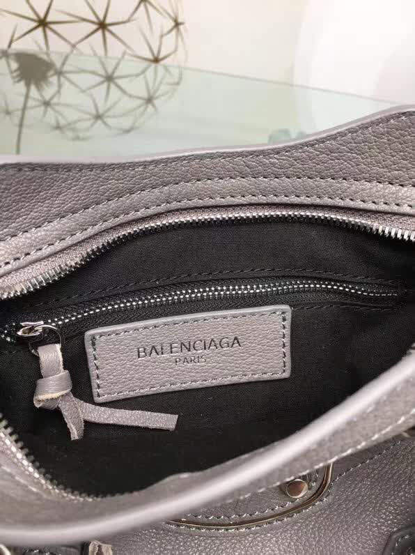 BALENCIAG巴黎世家 原單品質 經典代表作機車包 山羊皮銀邊款 可手提單肩斜跨  BL1055